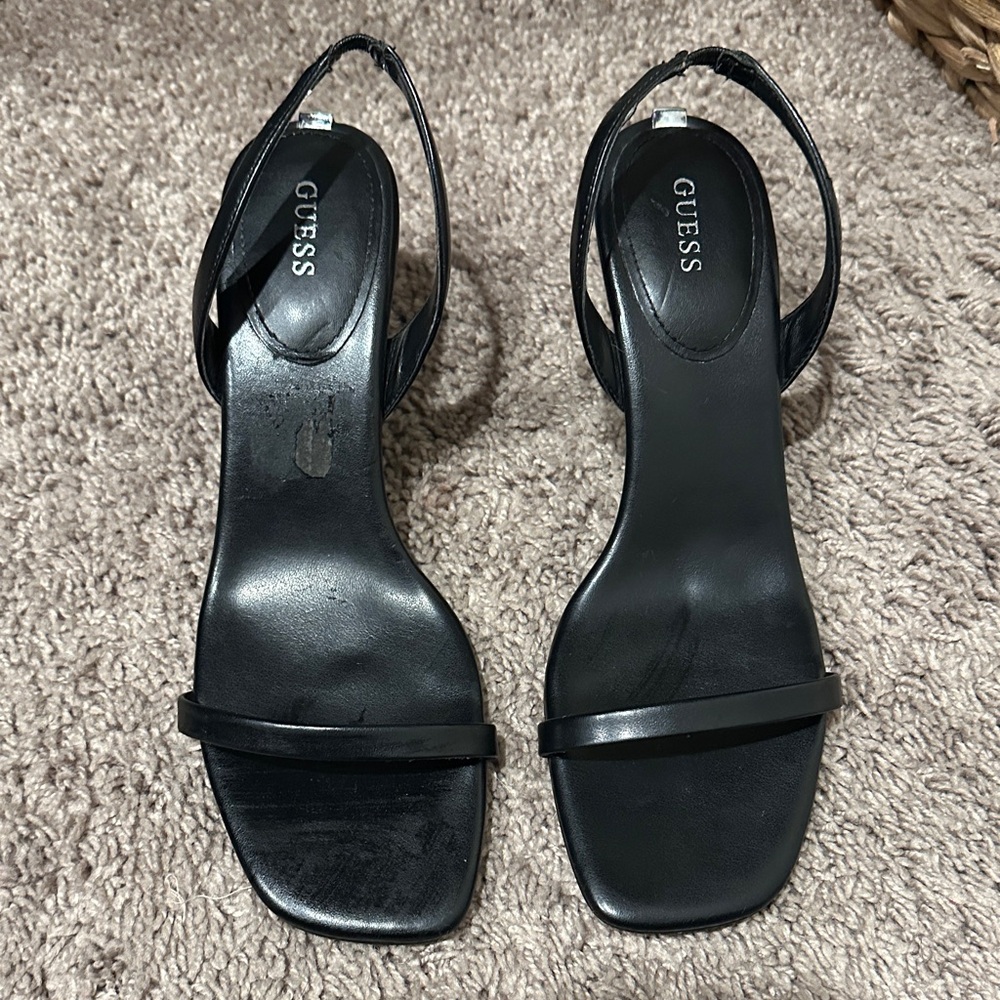 Guess Women's Black Slingback Kitten heels